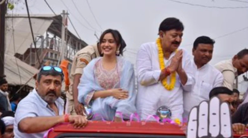 Bollywood actress Neha Sharma did the road show for her father in Bhagalpur.