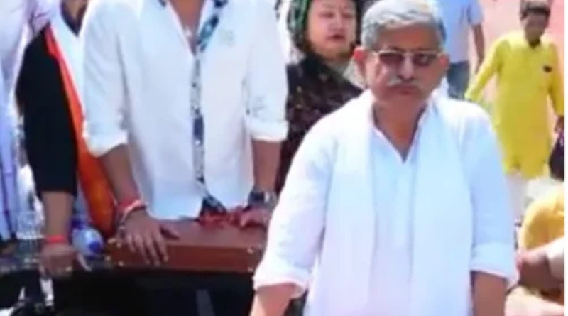 Lalan Singh filed the nomination in Munger.