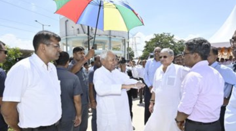 Chandrashekhar Singh ordered an inquiry into the welcome gate.