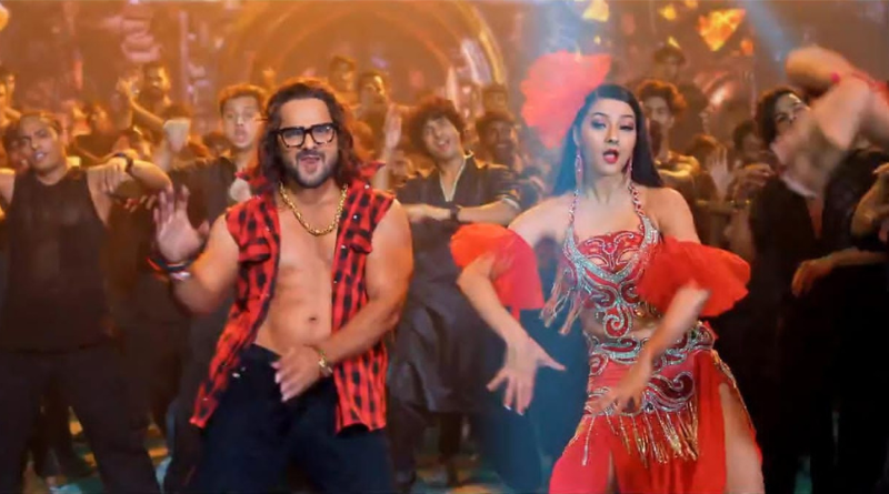 Khesari Lal Yadav's “Kamariya Lollipop” is breaking the popularity records soon after its release.