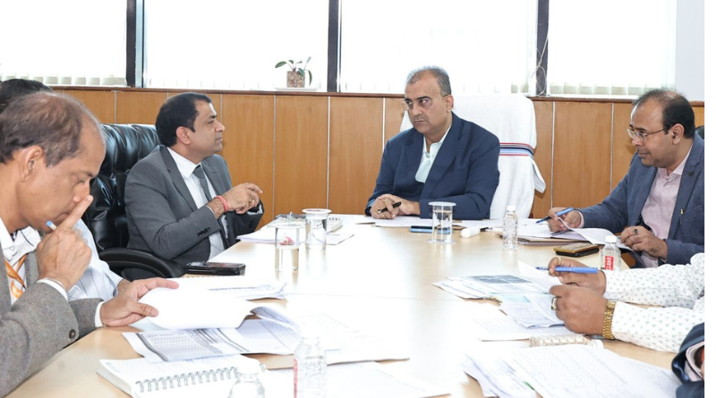 Mangal Pandey advocated for the rooftop gardening scheme to promote urban farming in 4 districts.