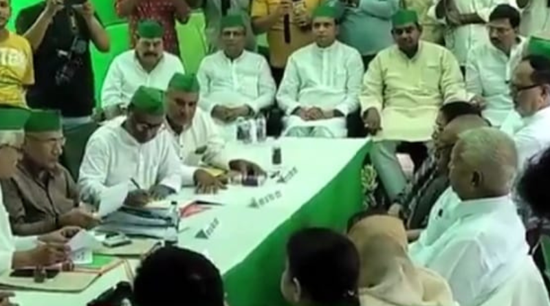 Mangani Lal Mandal files nomination for RJD state president, Tejashwi calls him a pillar of socialist politics.