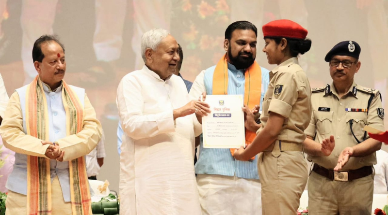 Nitish Kumar distributes appointment letters to 21,391 constables and urges the swift recruitment of the remaining posts.