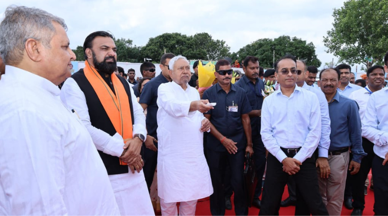 Nitish Kumar lays foundation for Rs. 650 crore projects in Madhubani ahead of elections.