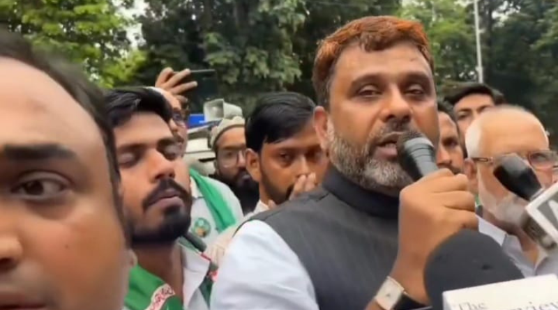 AIMIM drums at Lalu Prasad’s door, demand alliance with RJD ahead of 2025 polls.