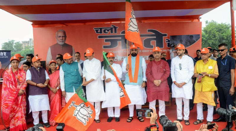 Bihar BJP leaders flag off Chalo Jeete Rath campaign from Patna.