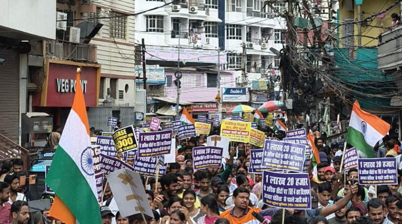 TRE-4 recruitment delay: Teacher candidates protest in Patna, clash with police averted.