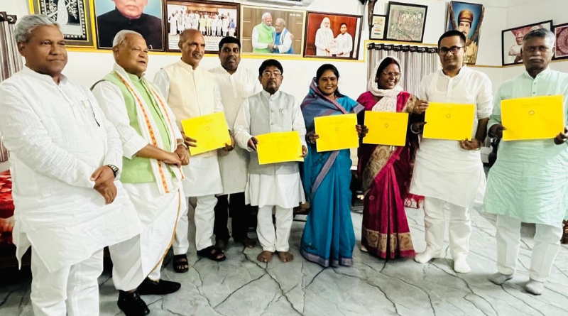 HAM announced 6 candidates for the Bihar polls, and seat-sharing tension escalated.