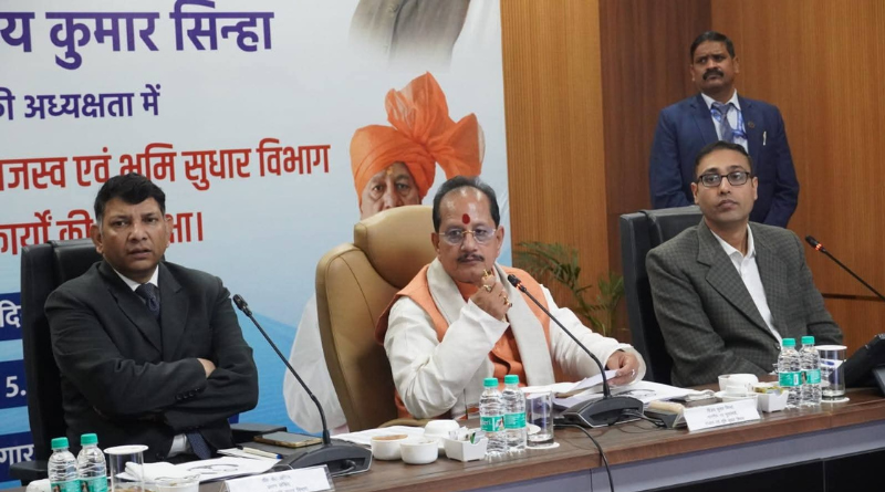 Vijay Kumar Sinha launches “Land Reform Public Welfare Dialogue” in Patna, resolves complaints on the spot.