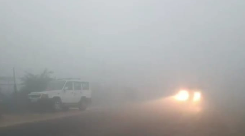 Residents witnessed biting cold and dense fog across Bihar on January 2, 2026; IMD issued alerts.