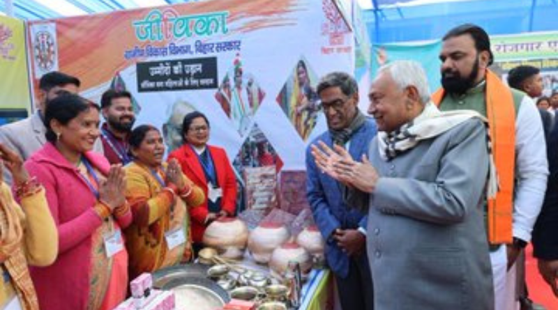 Nitish Kumar launched Samridhi Yatra from West Champaran, inaugurated 35 development projects.