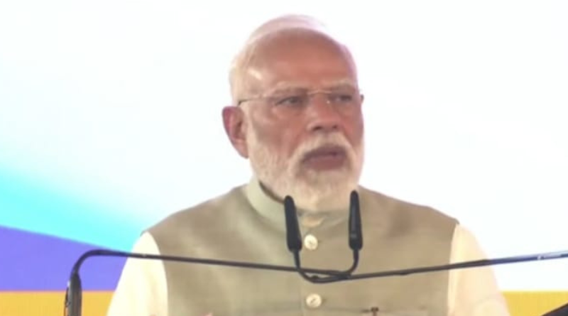 PM Narendra Modi launches Rs 18,000 crore development projects in Kolkata.